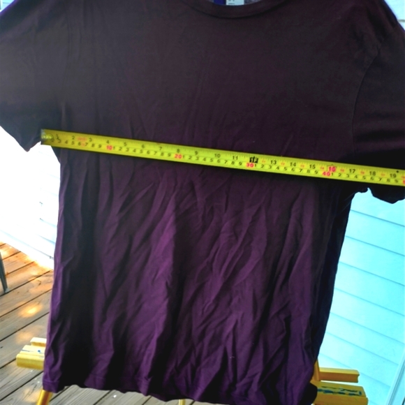 H&M Divided Maroon T Shirt - Picture 4 of 5